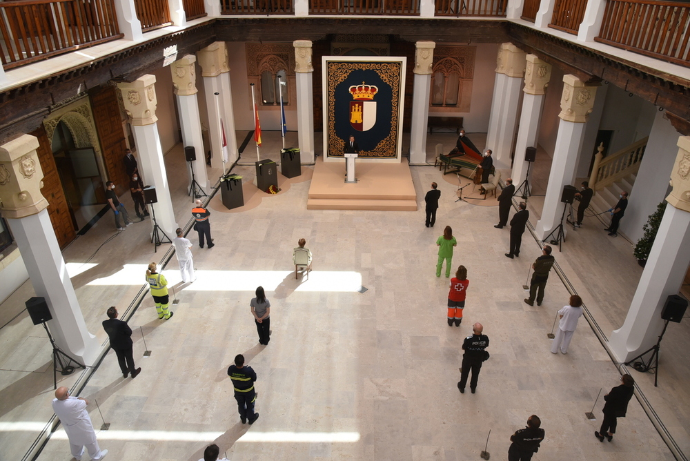 El último Día de la Región en Toledo fue un acto de homenaje y luto por las víctimas del coronavirus