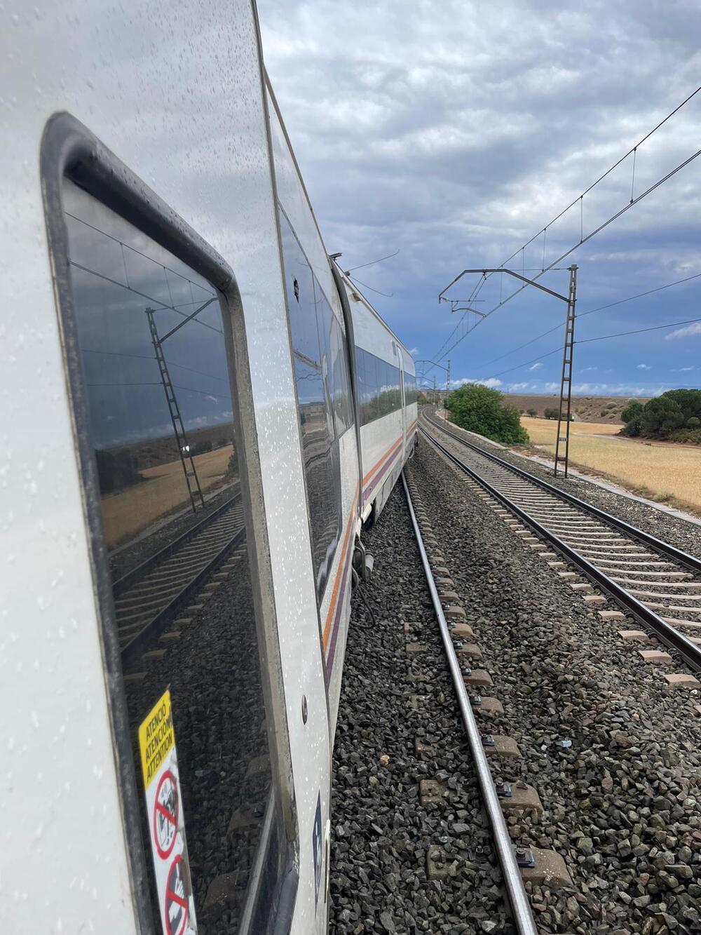 El tren de media distancia que descarriló en Almansa.