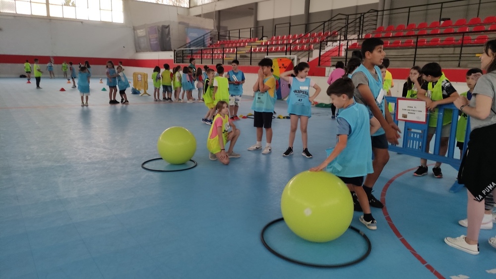 Escolares de Jiménez y Diego Requena vivieron la MiniOlimpiada