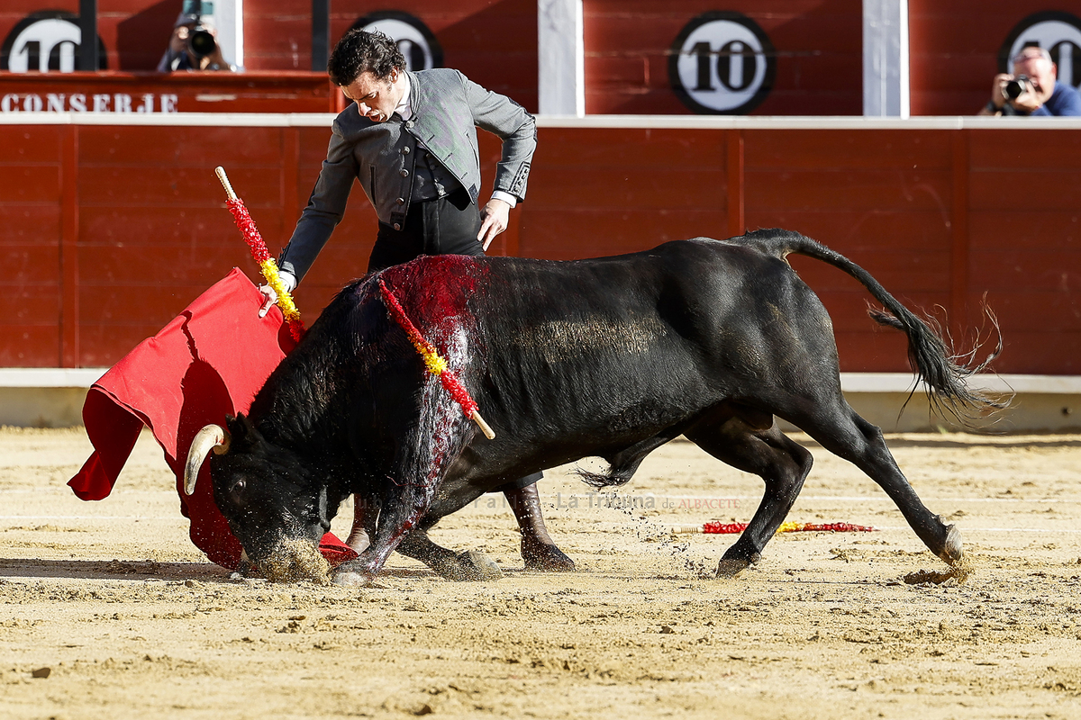 RUBÉN SERRALLÉ