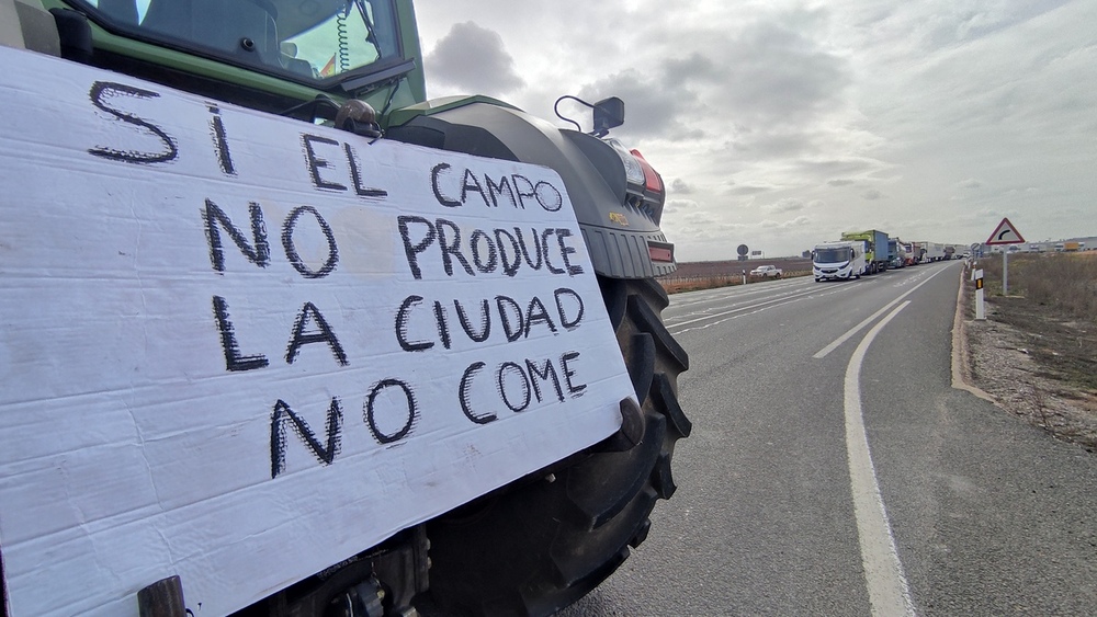 El PP apoya a los agricultores del mayor viñedo del mundo  