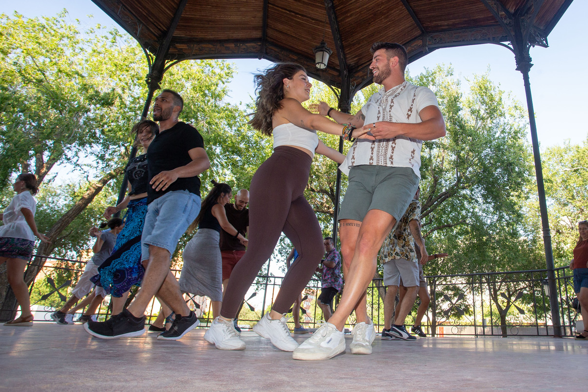 Quedada bailable de la Asociación de Amigos de Cuba.