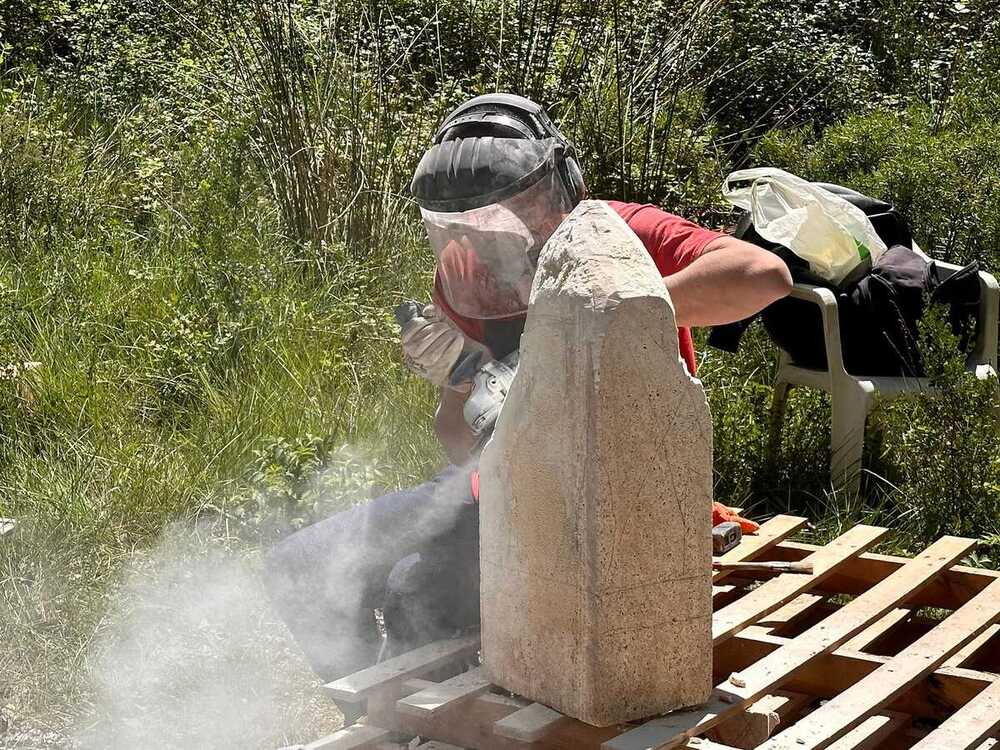 Las Jornadas de Esculturas en el Paisaje reúnen a 14 participantes de toda España.