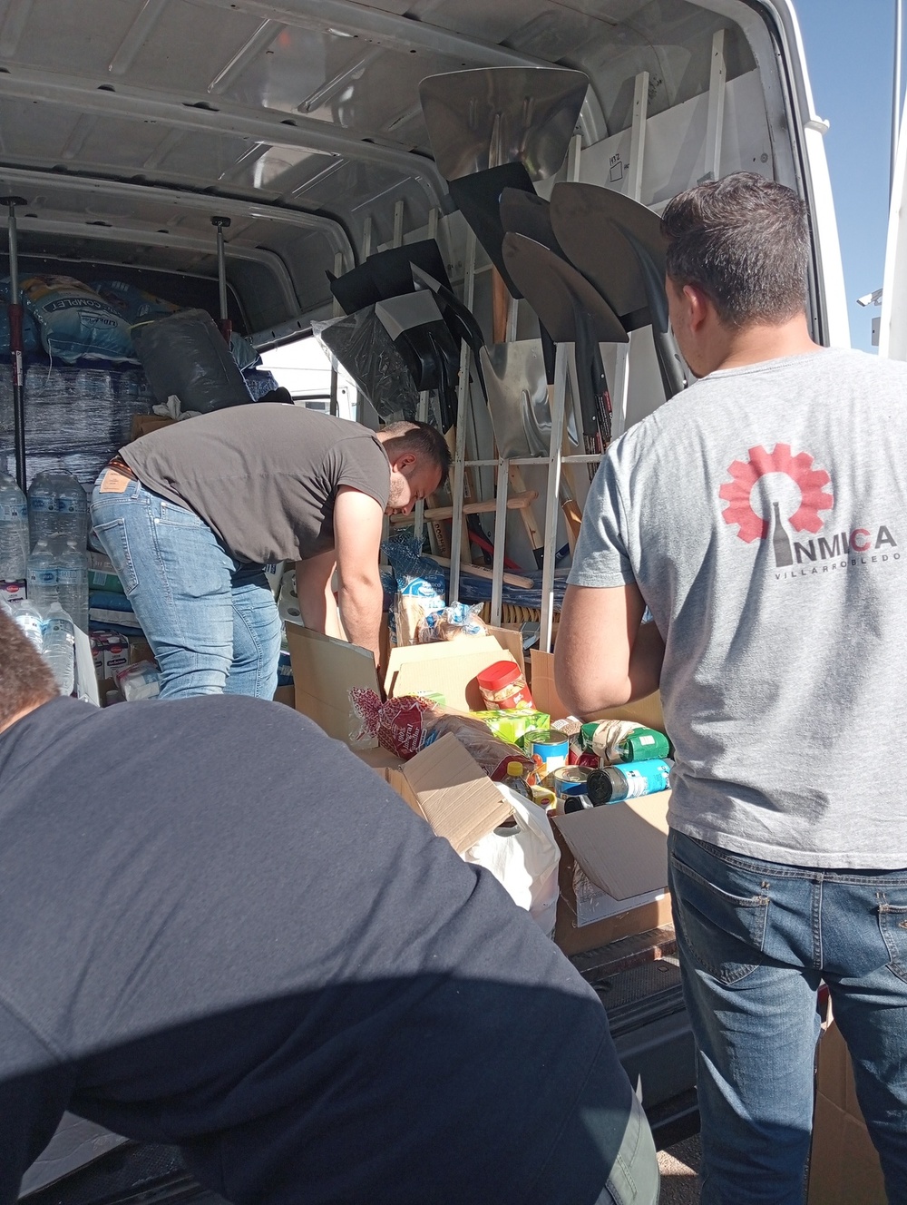 Villarrobledo apoya con recursos al pueblo de Valencia