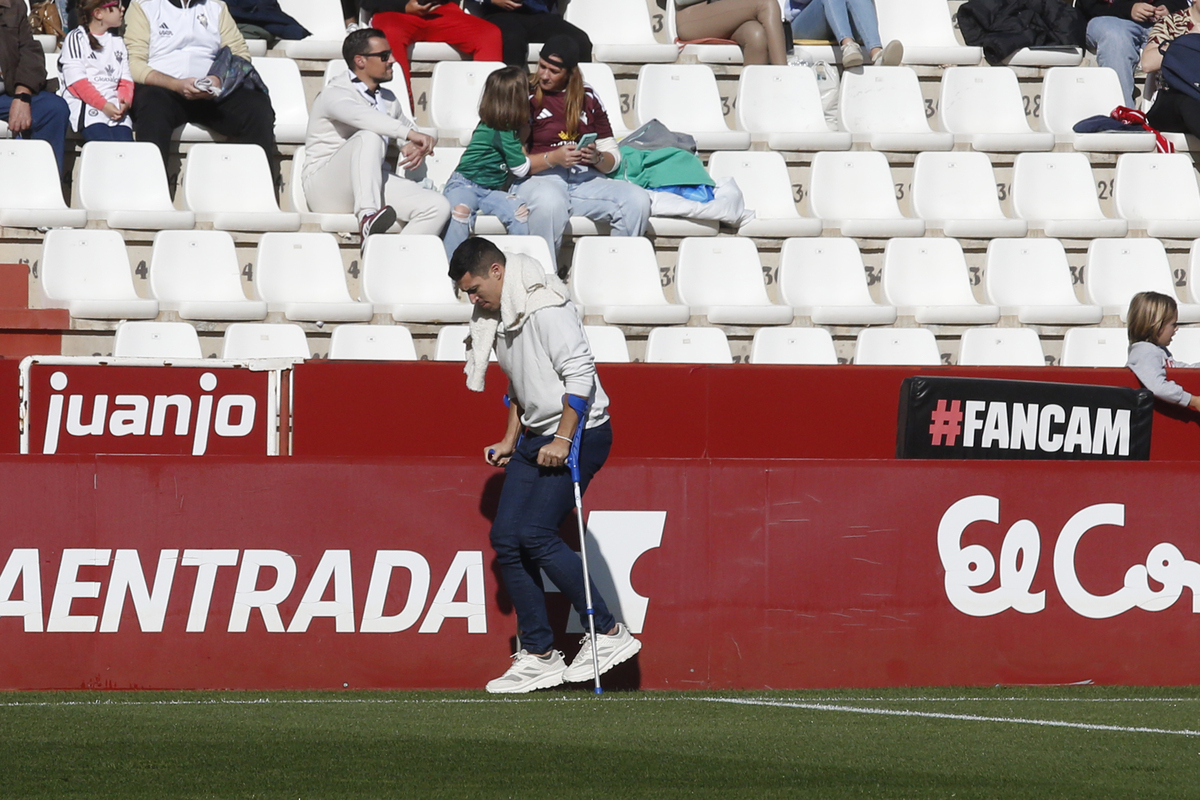 Un momento del partido disputado en el Carlos Belmonte  / JOSÉ MIGUEL ESPARCIA