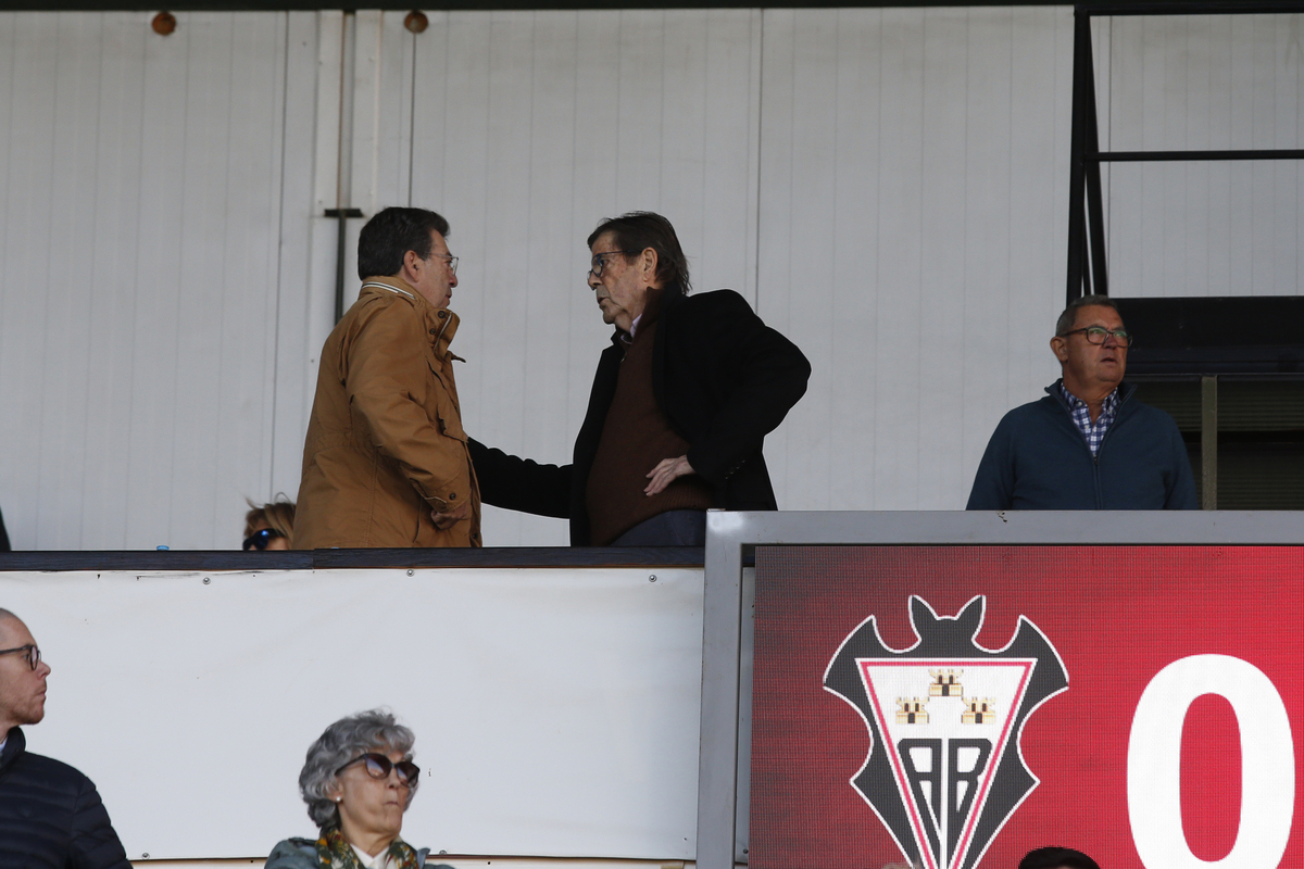 Un momento del partido disputado en el Carlos Belmonte  / JOSÉ MIGUEL ESPARCIA