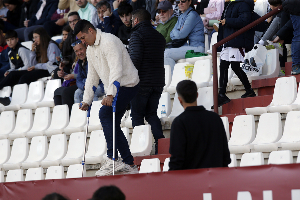 Un momento del partido disputado en el Carlos Belmonte  / JOSÉ MIGUEL ESPARCIA