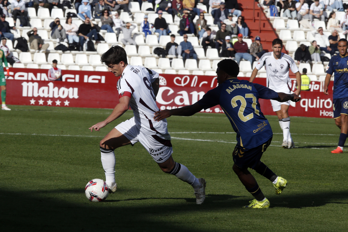 Un momento del partido disputado en el Carlos Belmonte  / JOSÉ MIGUEL ESPARCIA