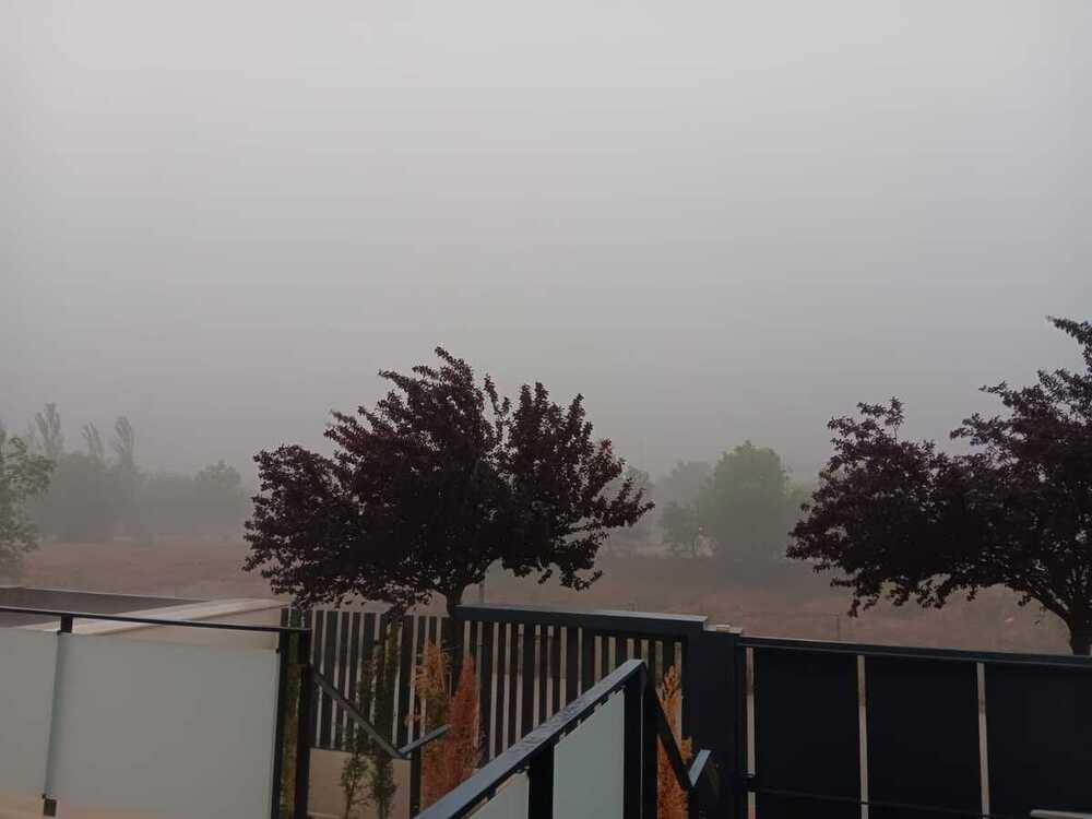 Aspecto que presentaba Almansa en plena caída de lluvia y granizo.