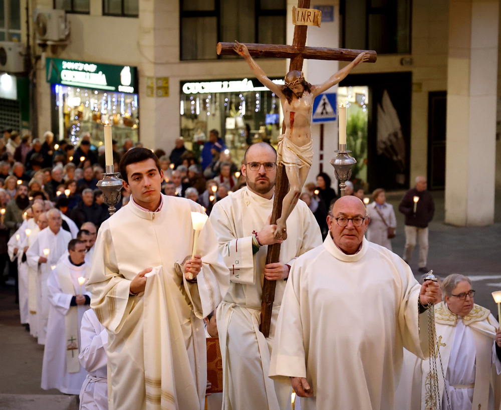 Imagen de la misa jubilar celebrada en la catedral, que estuvo presidida por el administrador diocesano, Julián Ros.