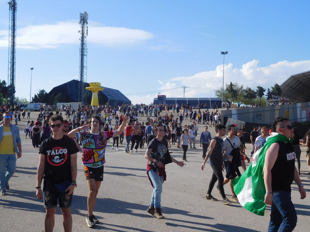 Viñaorgía y besada popular el puente de mayo en Villarrobledo