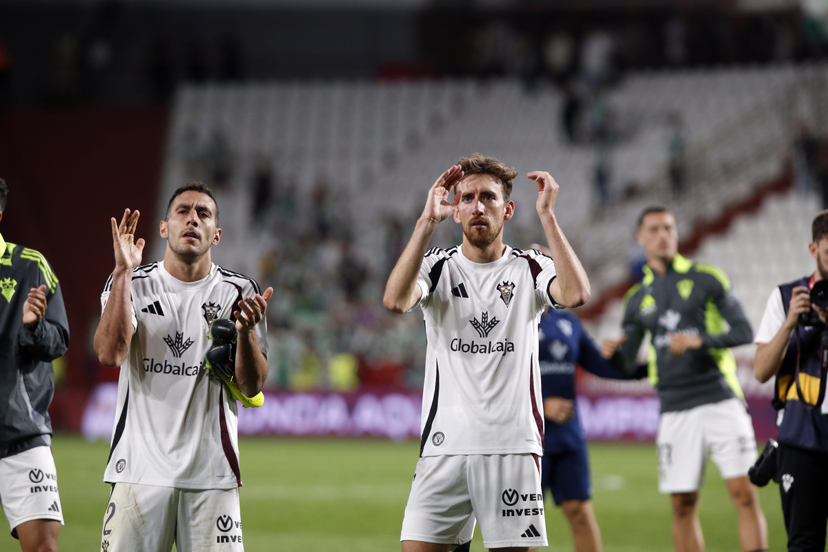 Un momento del partido disputado en el Carlos Belmonte  / JOSÉ MIGUEL ESPARCIA