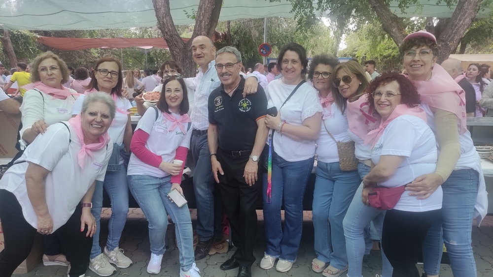 La gente apoyó el III Corte De Jamón Solidario de Chicas 10 