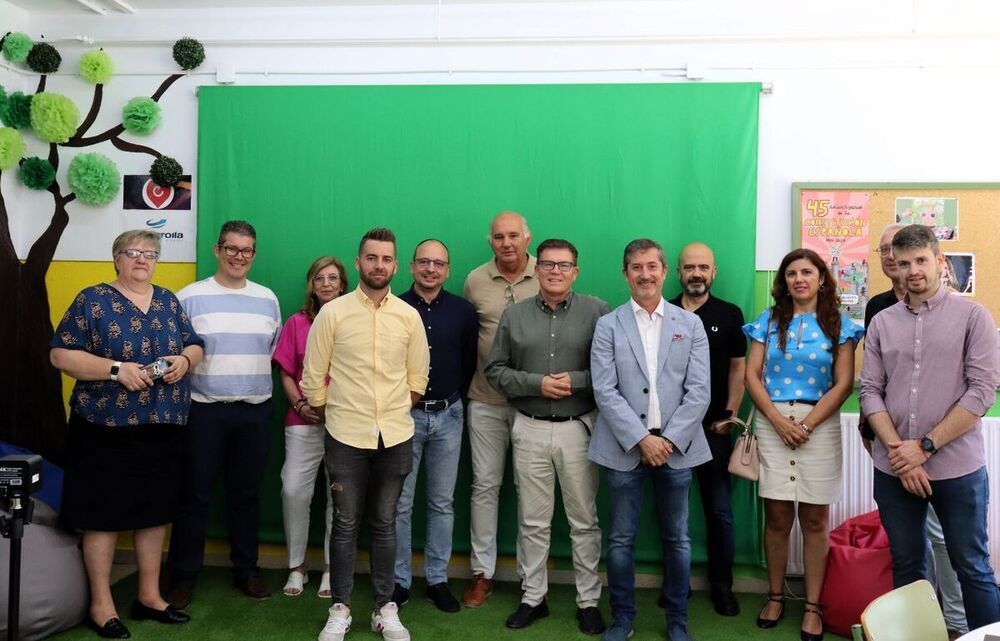 La inauguración del aula contó con la presencia del delegado, Diego Pérez.