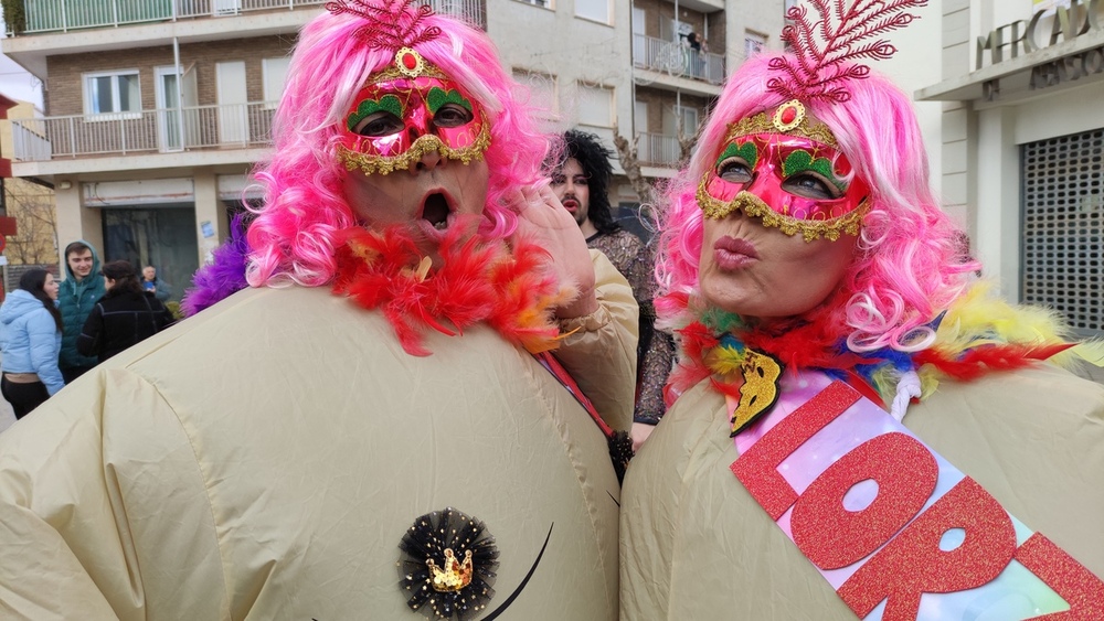 El espectáculo Drag Queen enloquece al público y participantes