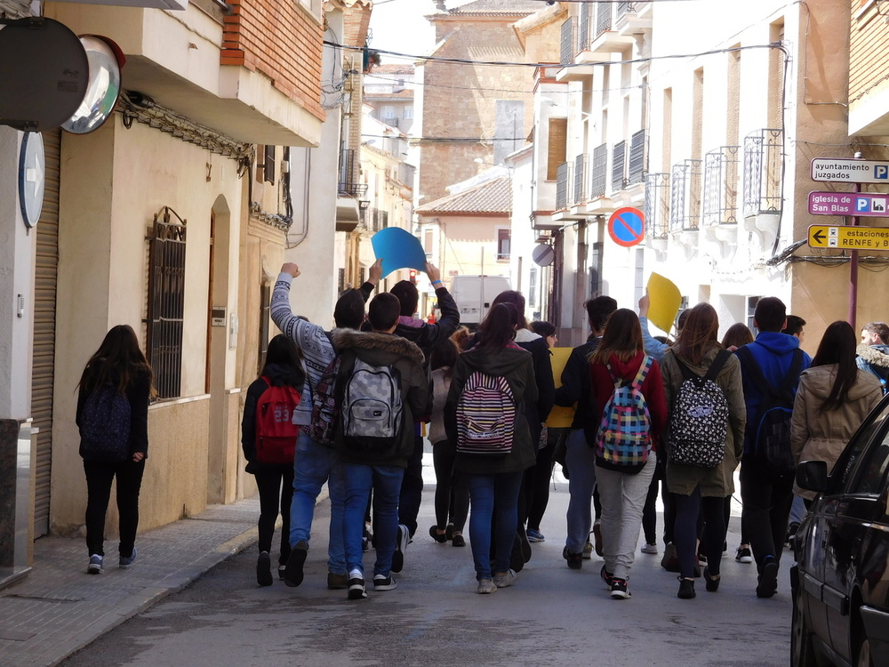 Previenen sobre conductas adictivas en los institutos 