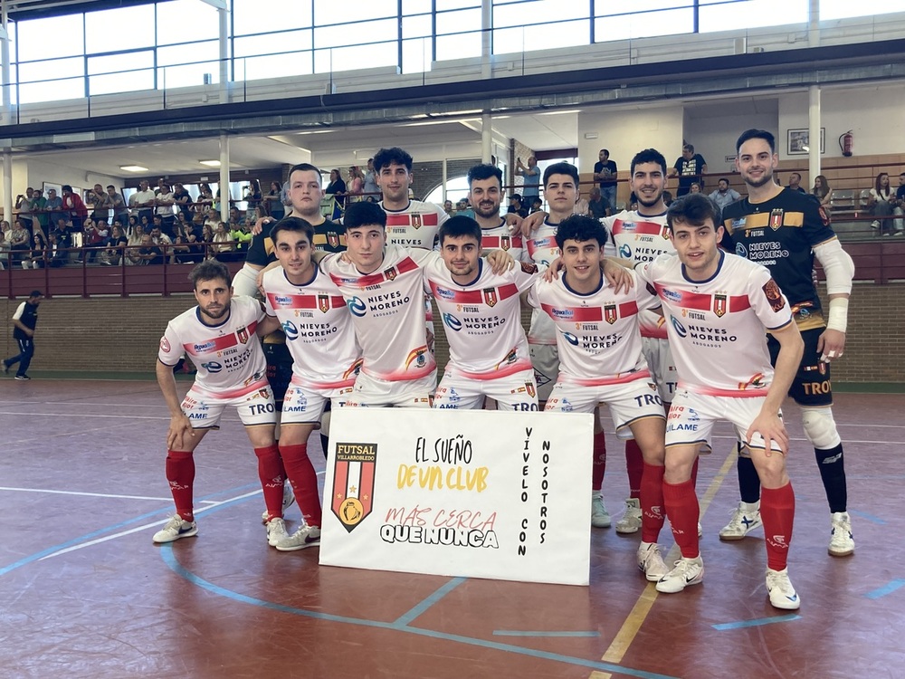 Plantilla del Futsal Villarrobledo que logró el ascenso a Segunda División B.