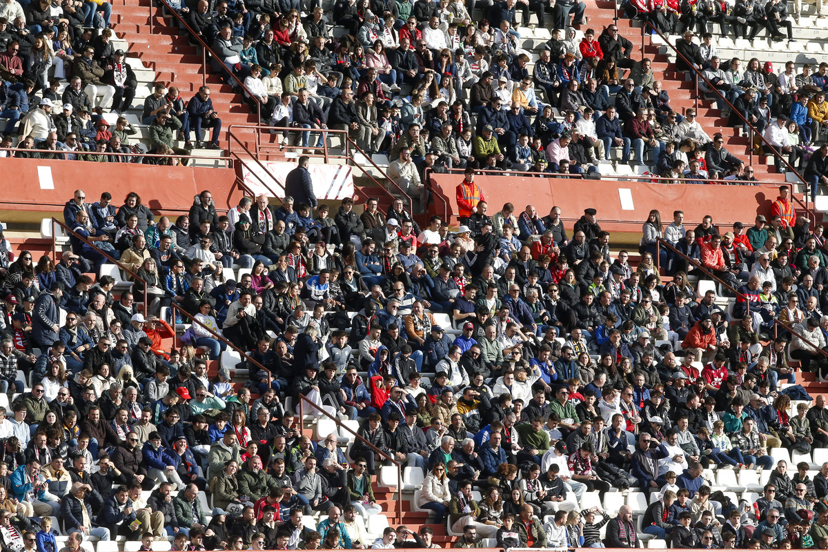 Un momento del partido disputado en el Carlos Belmonte  / JOSÉ MIGUEL ESPARCIA