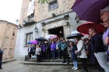 Minuto de silencio en memoria de las mujeres asesinadas