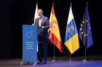 El Rey pone en valor a los equipos de extinción de Tenerife