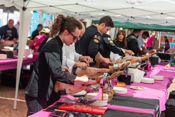 Solidaridad, jamón y queso para animar el domingo