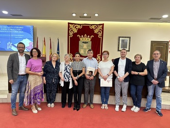 El Salón de Plenos acogió la gala literaria de mayores