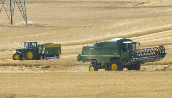 Se podrá cosechar en riesgo muy alto si va un tractor al lado