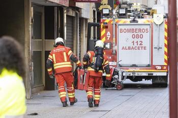 Evacúan el Centro Comercial Los Llanos por un incendio