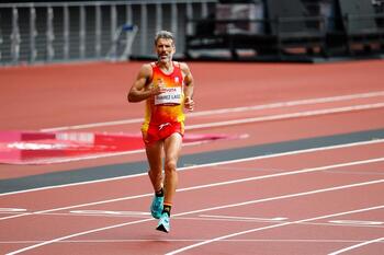 Alberto Suárez logra la plata en el maratón T12