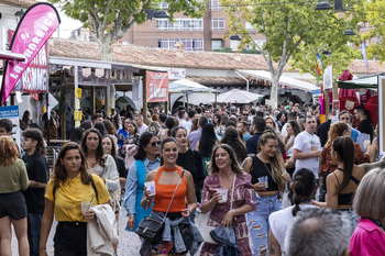 Detienen a dos vecinos de Málaga por robos de móviles en Feria