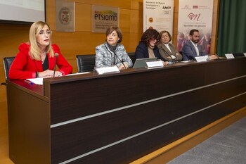 La UCLM reivindica el papel de la mujer en la ciencia