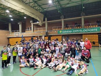 El balonmano vivió una fiesta con el Trofeo Diputación