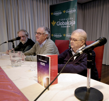 Ricardo Fernández lució con maestría los versos de 'Eclipse'