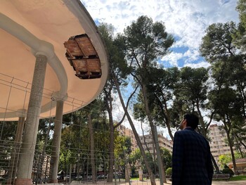 El PSOE denuncia el deterioro del Templete del parque