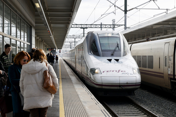 La oferta de trenes a Valencia cae un 75% desde 2010