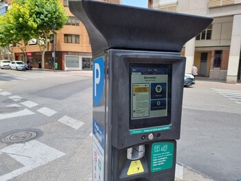 El horario de verano en la zona azul y verde ya está en vigor