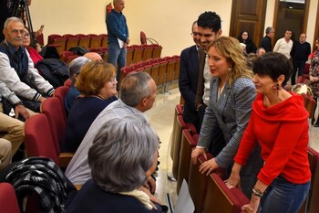 El PSOE critica a Serrano por no atender demandas vecinales