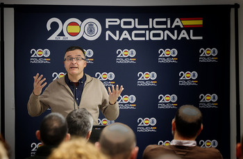 «El 091 cambió la relación de los españoles con la Policía»