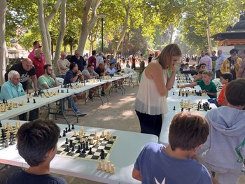 Ángela Alcaraz asiste a las simultáneas de los Jarnidillos