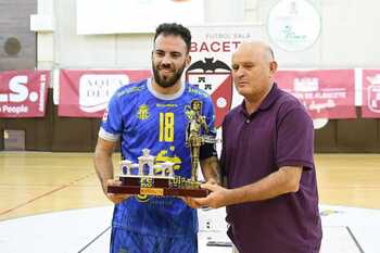 El Peñíscola se llevó el Trofeo Feria de fútbol sala