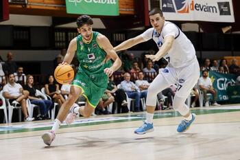 Un Bueno Arenas entre algodones juega en Huesca