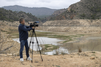 La búsqueda de los desaparecidos se amplía hasta el Cenajo