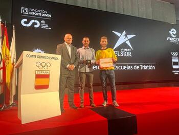 El Club Triatlón Albacete recibe el Certificado Excelencia Oro