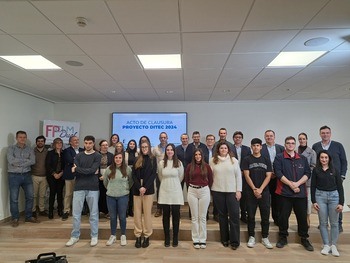 Reconocen el trabajo de 14 alumnos participantes en Ditec