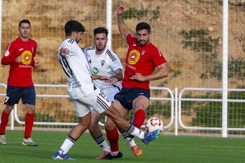 El Huracán golea en Manzanares