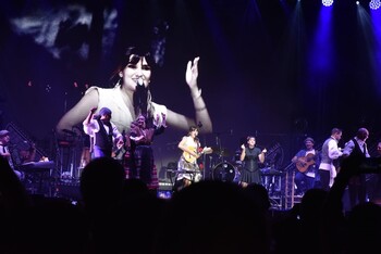 La plaza de toros se llenó en el gran concierto de Rozalén