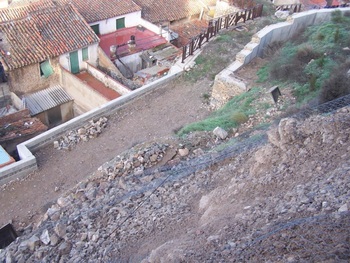 Nadie quiere asegurar las laderas del Castillo de Almansa