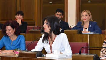 Anabel Garrido toma posesión como edil socialista en el Pleno