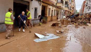 Los efectivos del Ala 14 siguen con su trabajo en Catarroja