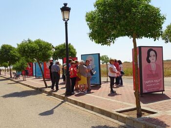 La Junta lleva la muestra 'Mujeres Referentes' a Munera